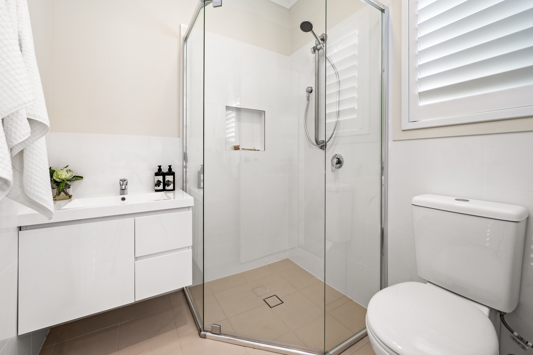 Tocumwal ensuite