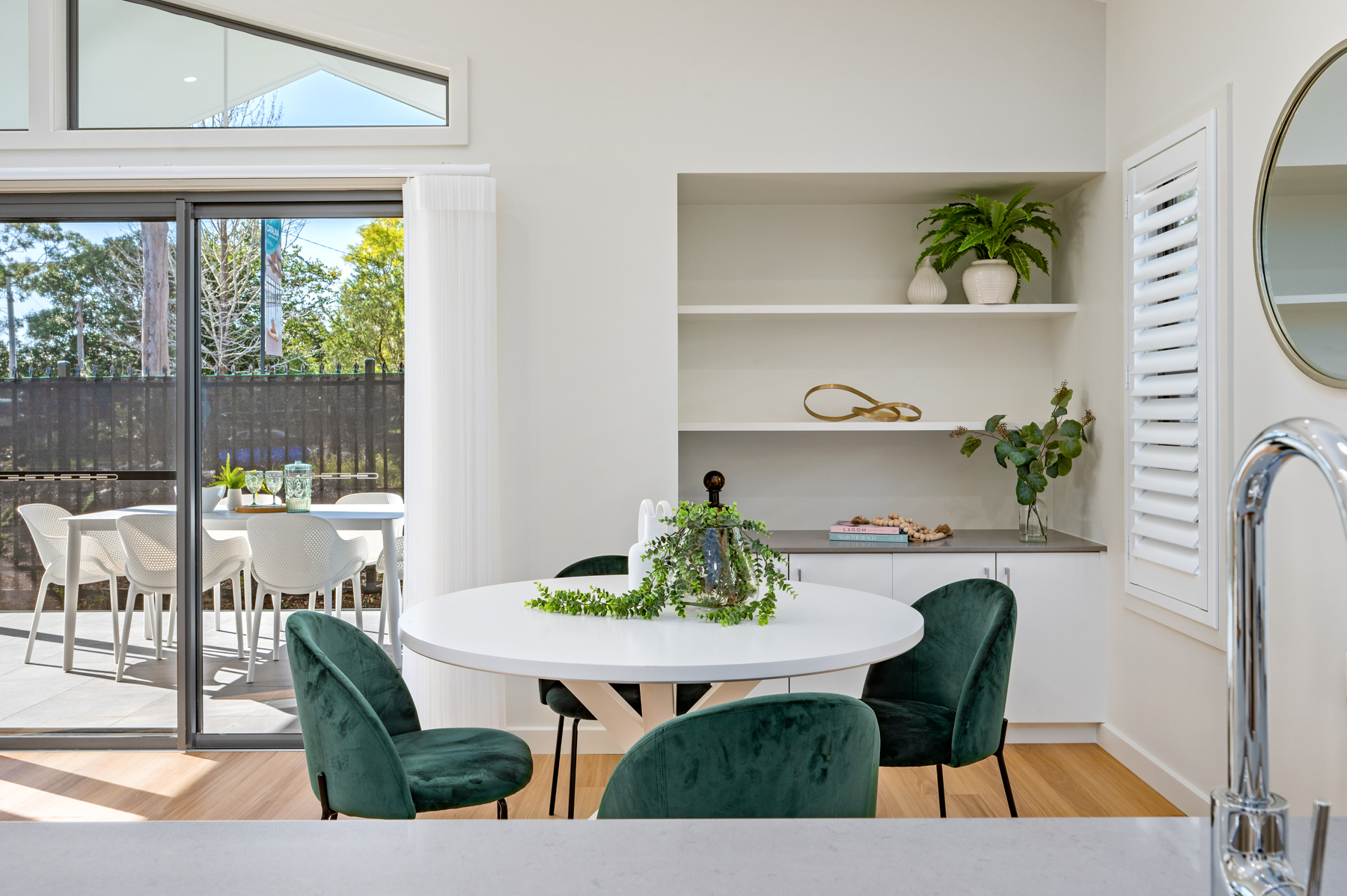 Archerfield loungeroom with bookshelf