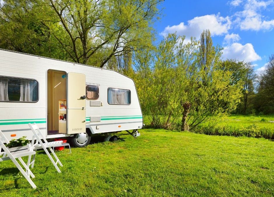 Lock and Leave: Hook up the caravan and head north